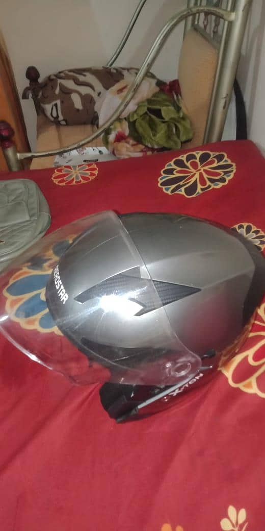 helmet 0