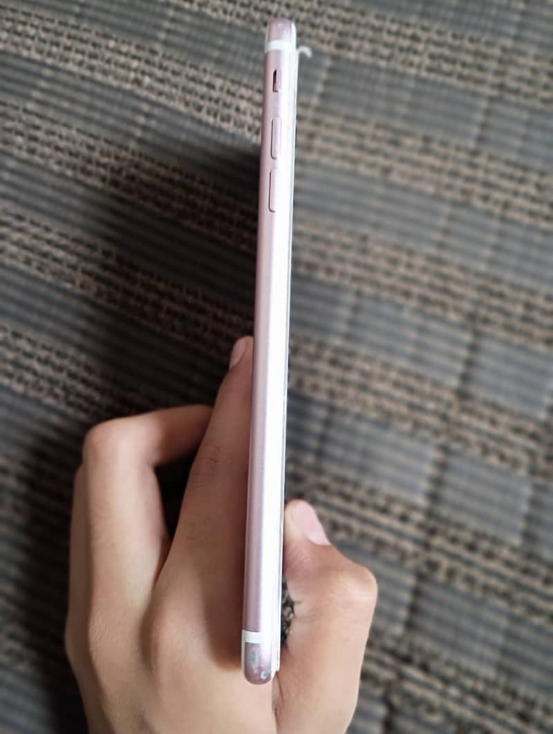 Apple iPhone 7 Plus 1