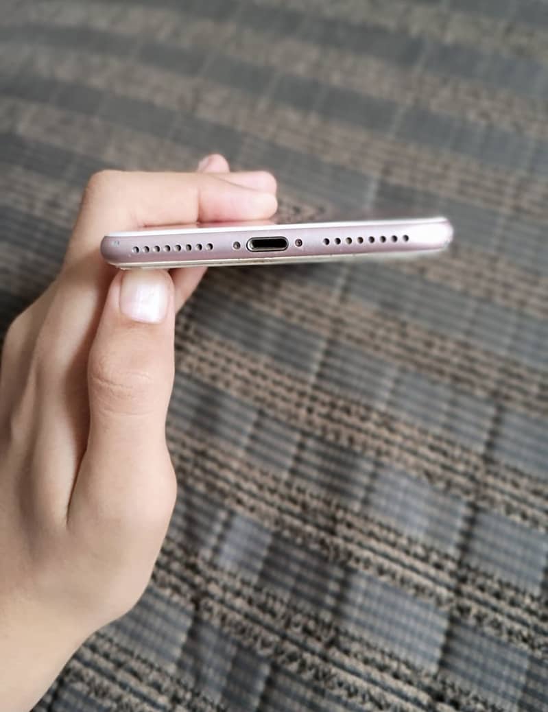Apple iPhone 7 Plus 4