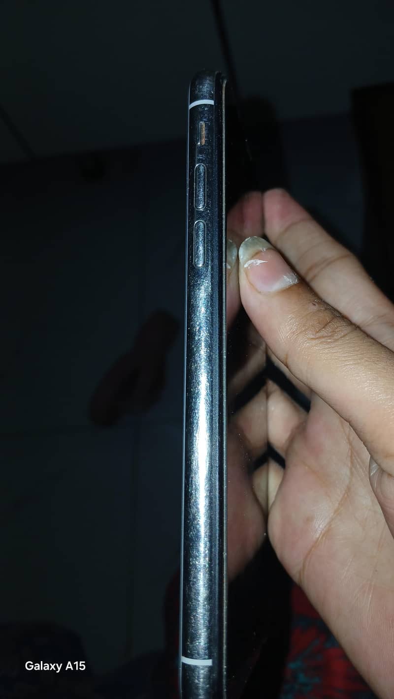Apple iPhone X 3