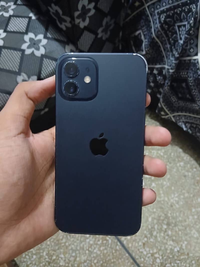 Apple iPhone 12 1