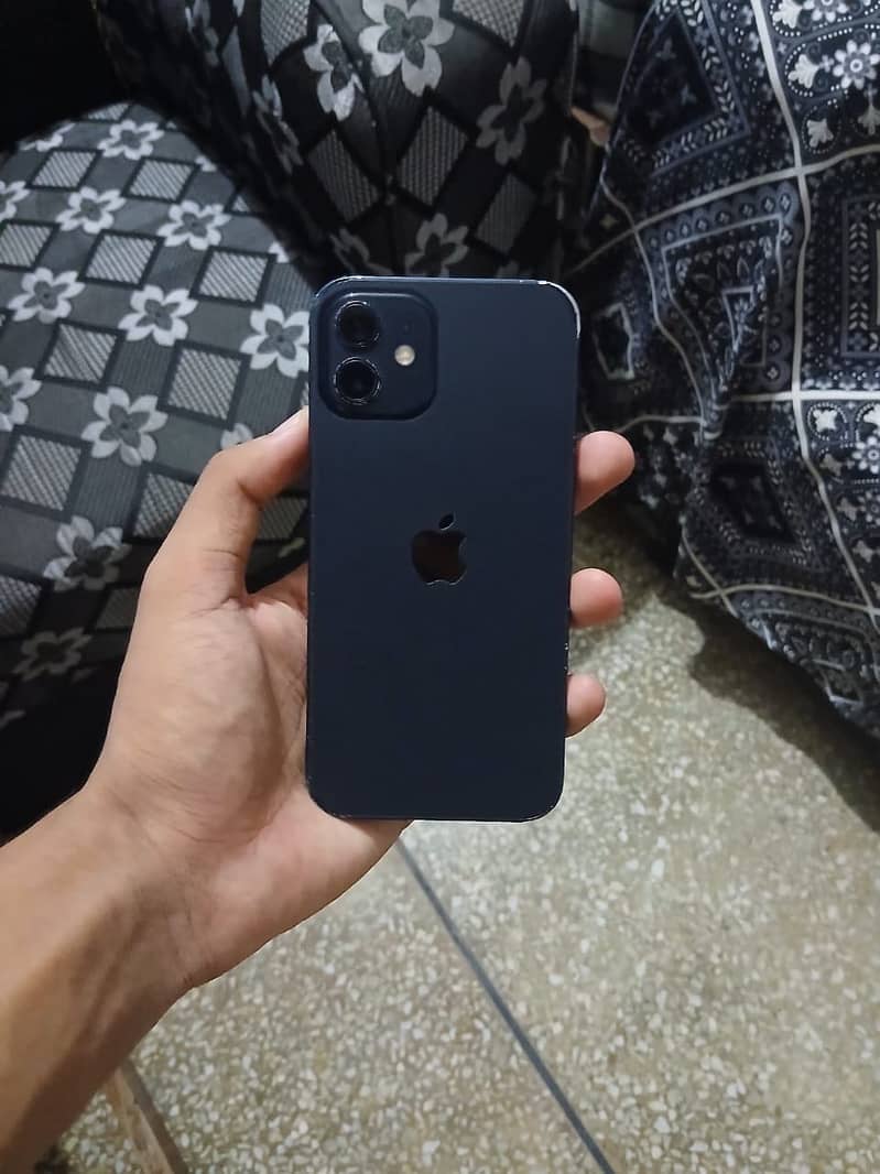 Apple iPhone 12 3