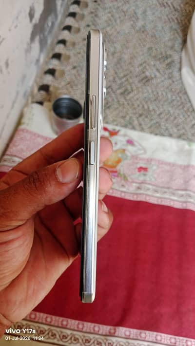 Vivo Y29