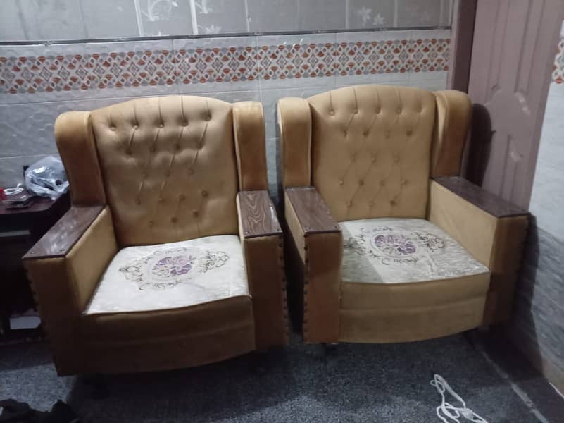 King size bed and sofas 4