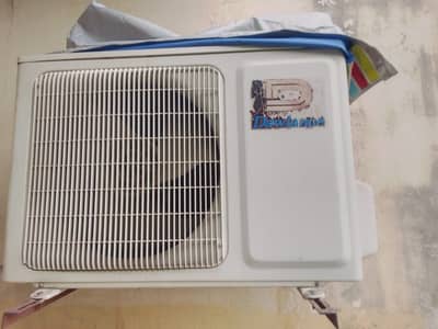 1 Ton Dawlance Split AC Used