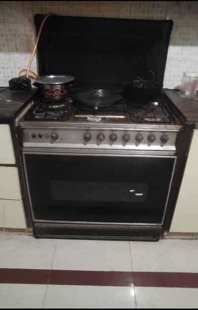 Freestanding Gas Cooking Range with Gas Oven – Working Fine