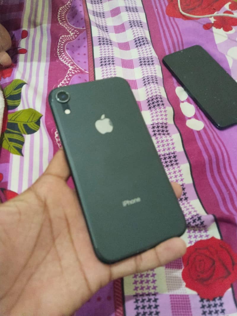 iphone xr 1