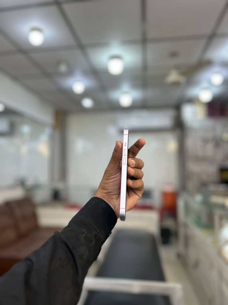 Apple iPhone 14 2