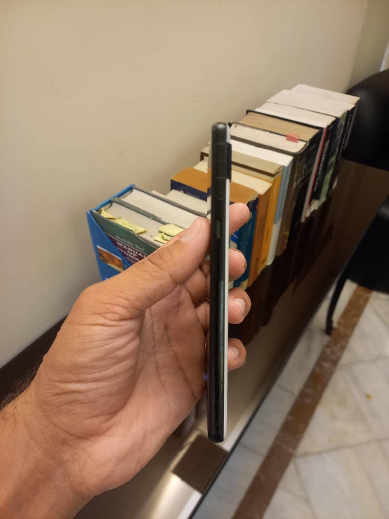 Google Pixel 6a 5