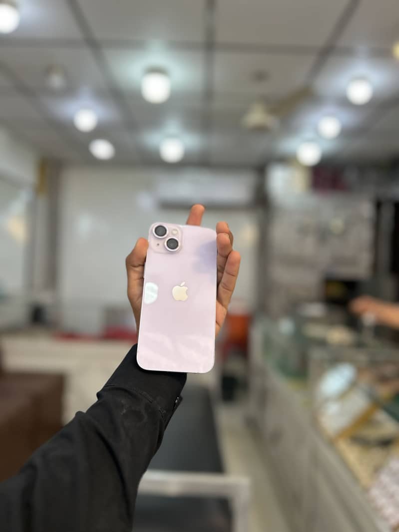 Apple iPhone 14 3