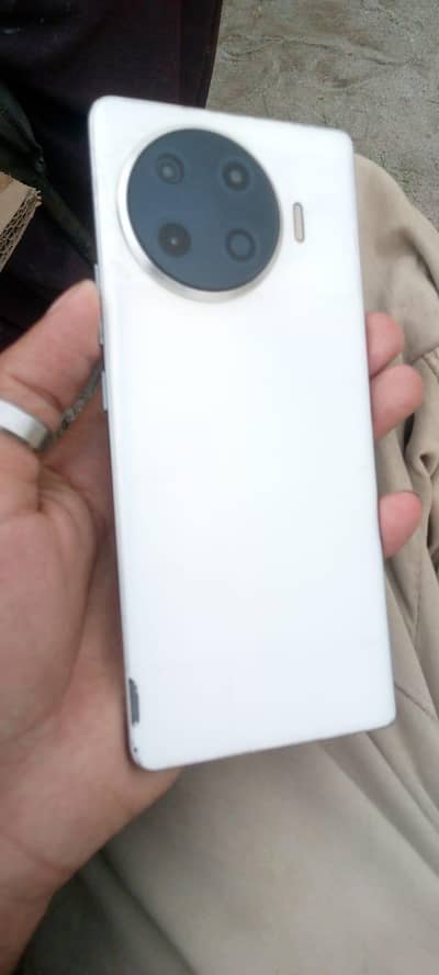 Tecno Spark 20 Pro Plus
