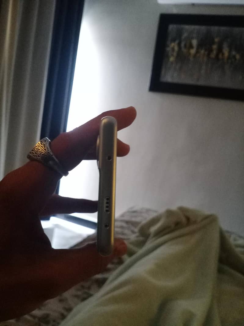 Tecno CAMON 40 Pro 1