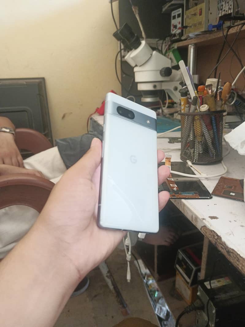 Google Pixel 7a 2