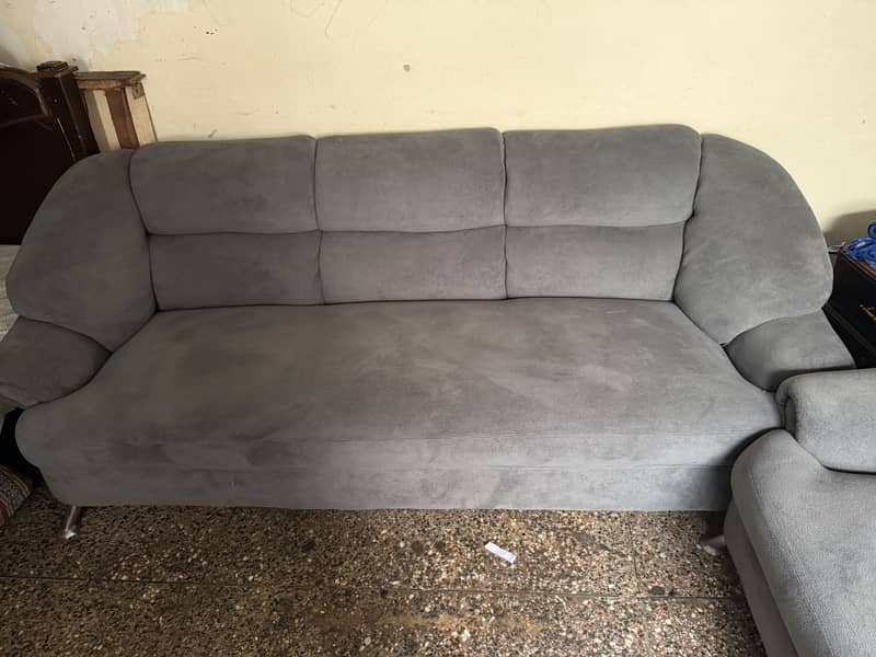 6 seater sofa set only 2