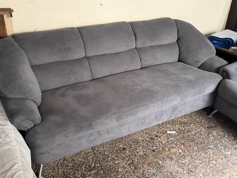 6 seater sofa set only 3