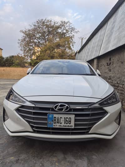 Hyundai Elantra 2022