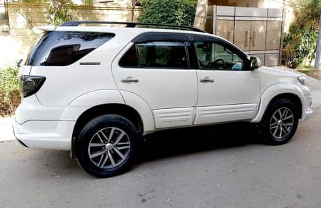 Toyota Fortuner 2013