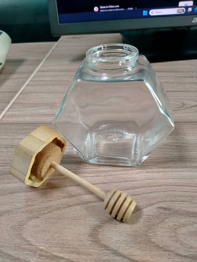 Hexagon Glass Honey Jar 220ml with Wooden Dipper