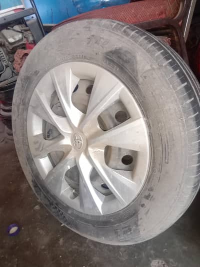jenion 4 rim and 2 tyres  2 rim cover