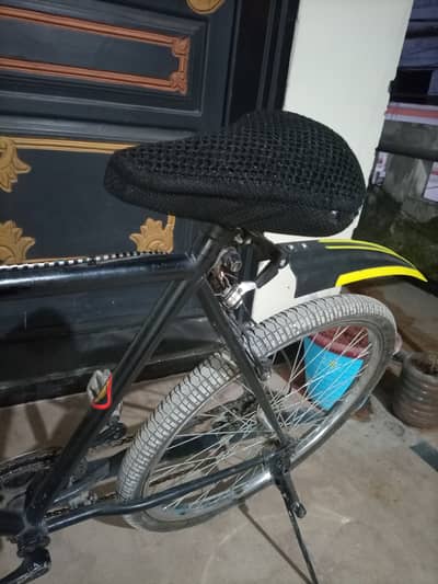 26 Inch Single-Speed Cruiser Bike - Black & Yellow