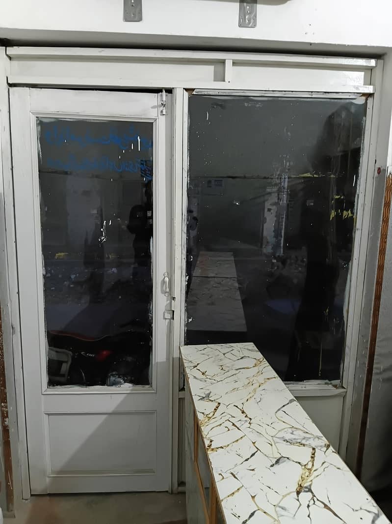MIRROR DOOR 0