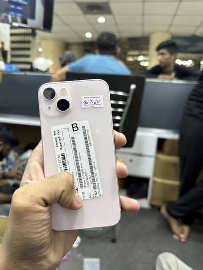 Apple iPhone 13