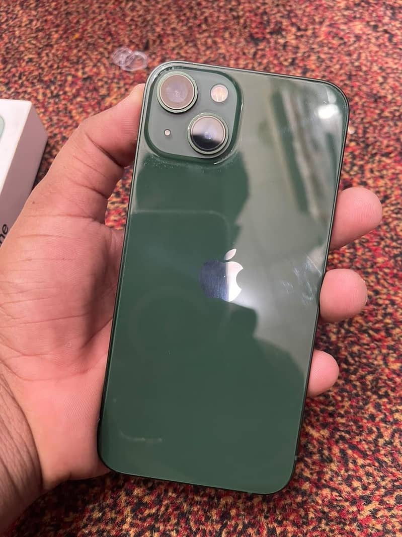 Apple iPhone 13 2
