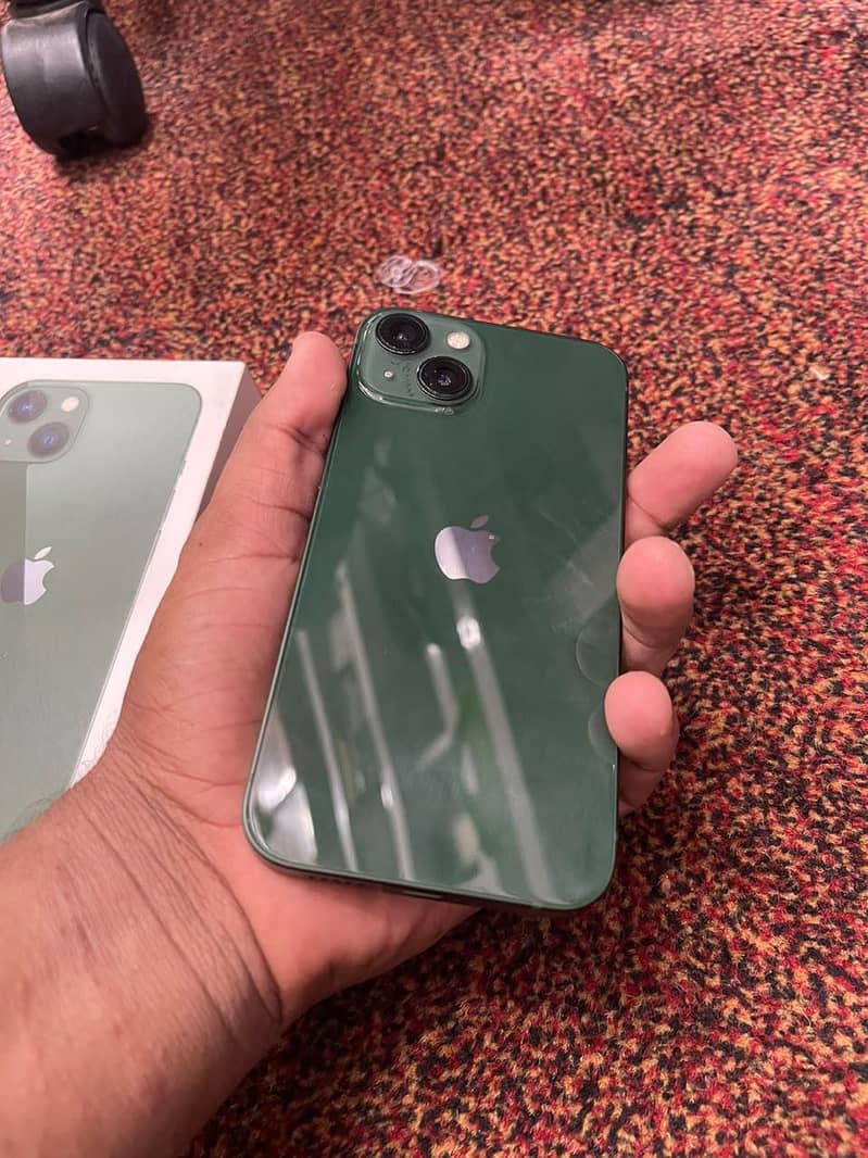 Apple iPhone 13 5