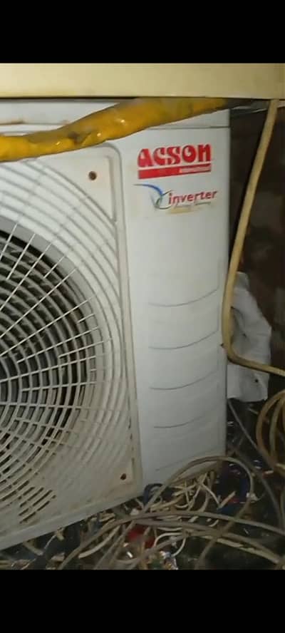 ACSON Brand ka AC h Boht achi condition me h