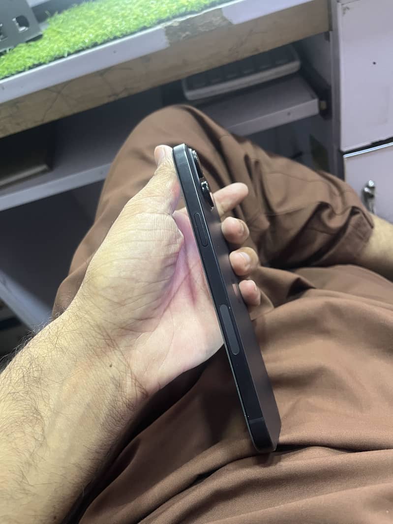 Apple iPhone 15 plus 1