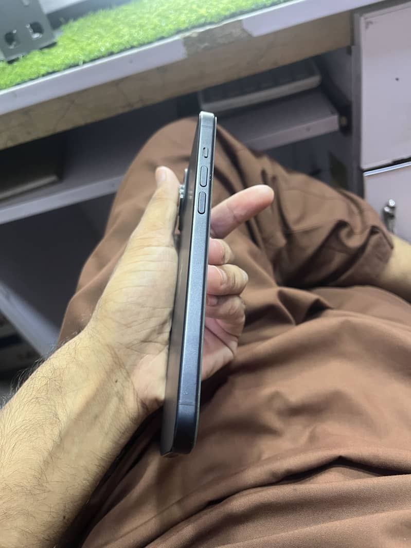 Apple iPhone 15 plus 2