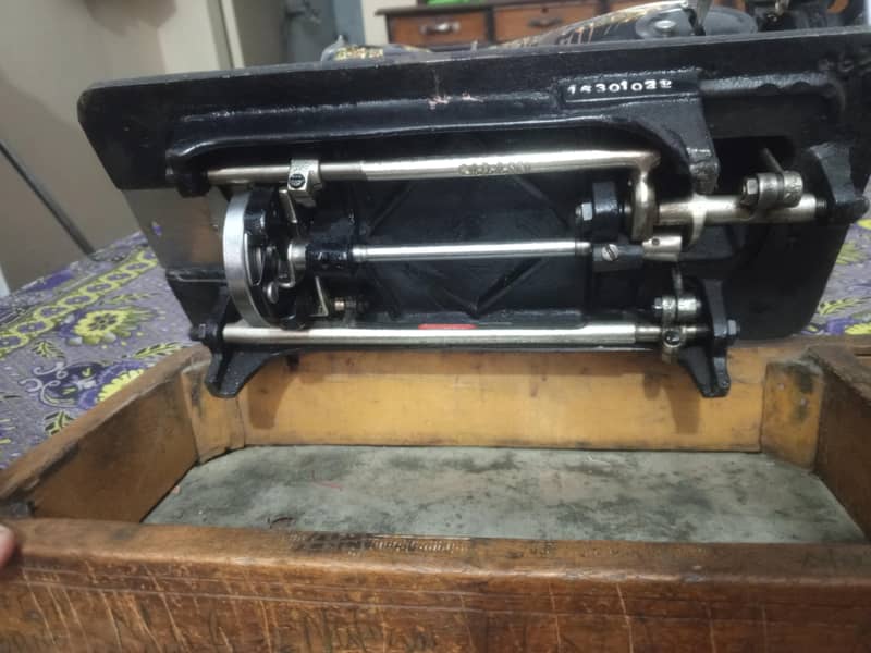 sewing machine 4