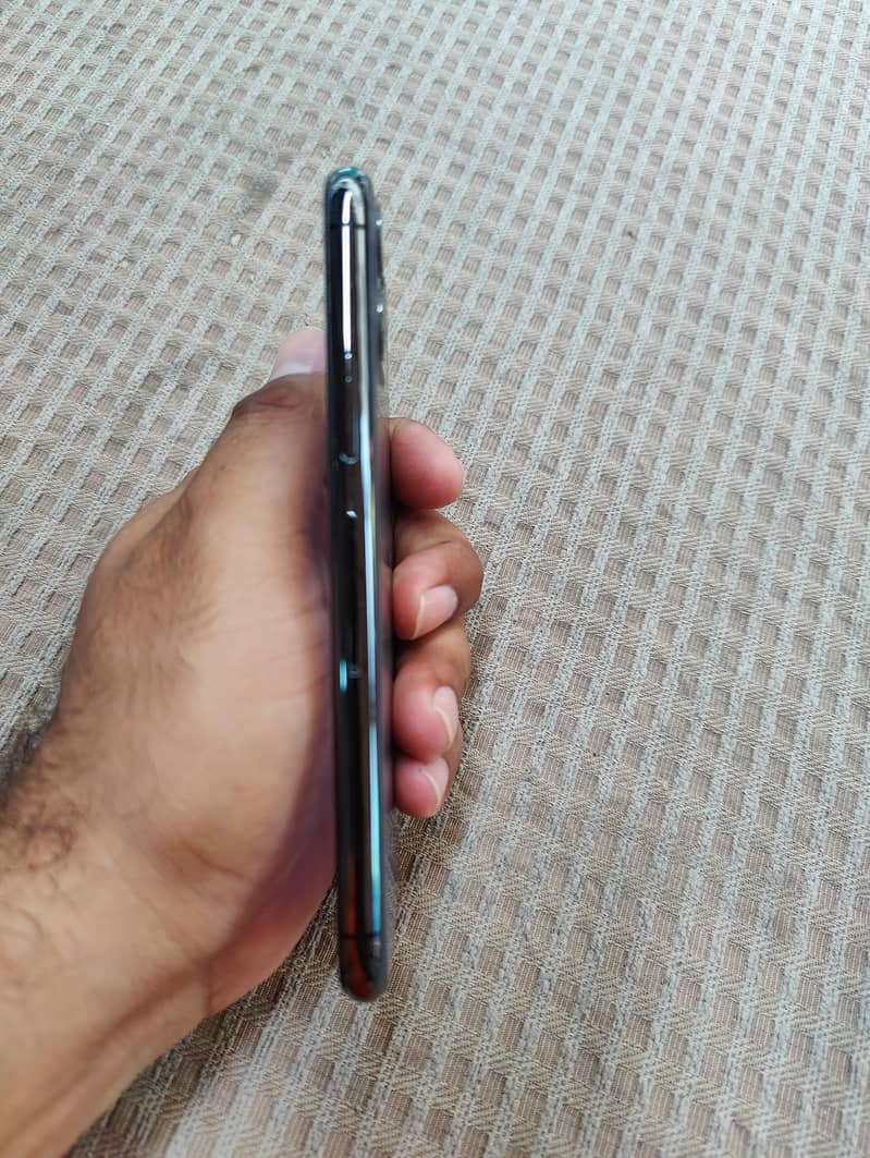 IPhone 11 Pro 1