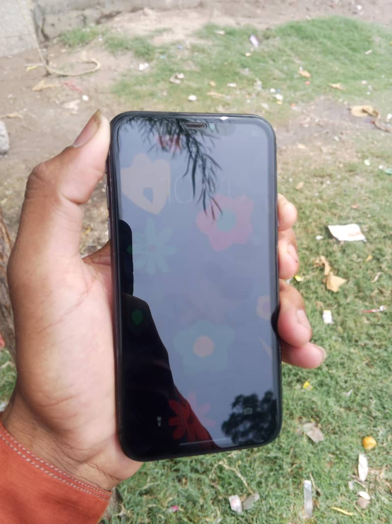Apple iPhone 11 5