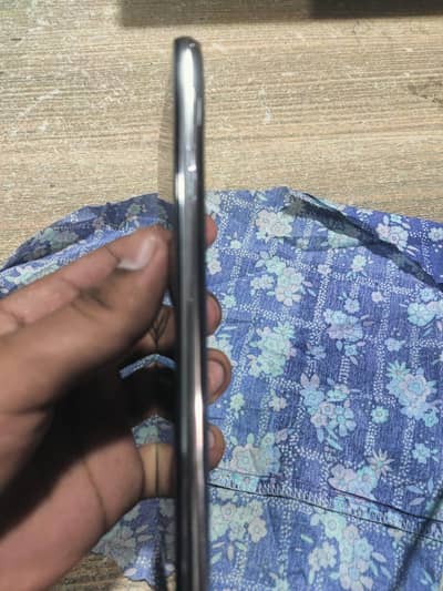 Sharp Aquos R2 full 10/10 condition no issu all ok full shesha condi