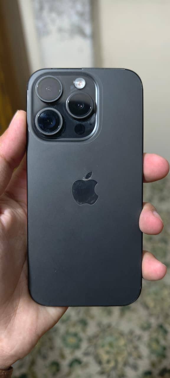 Apple iPhone 15 Pro 2