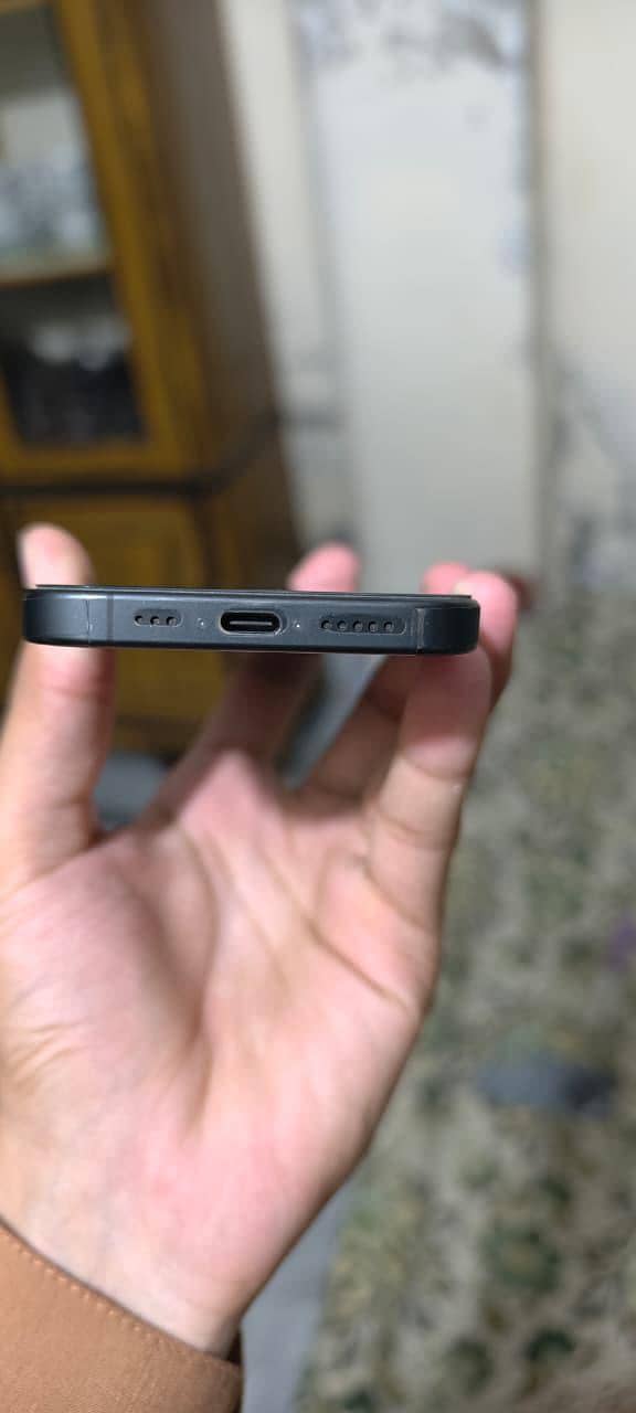 Apple iPhone 15 Pro 7