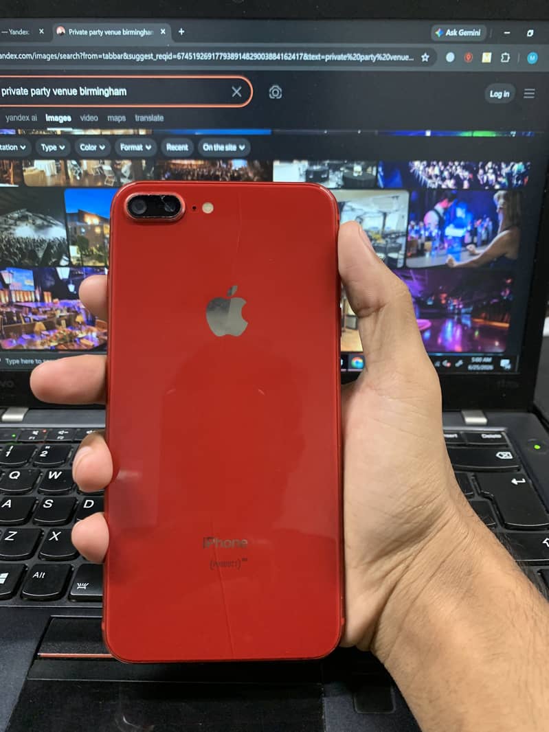 Apple iPhone 8 Plus 3