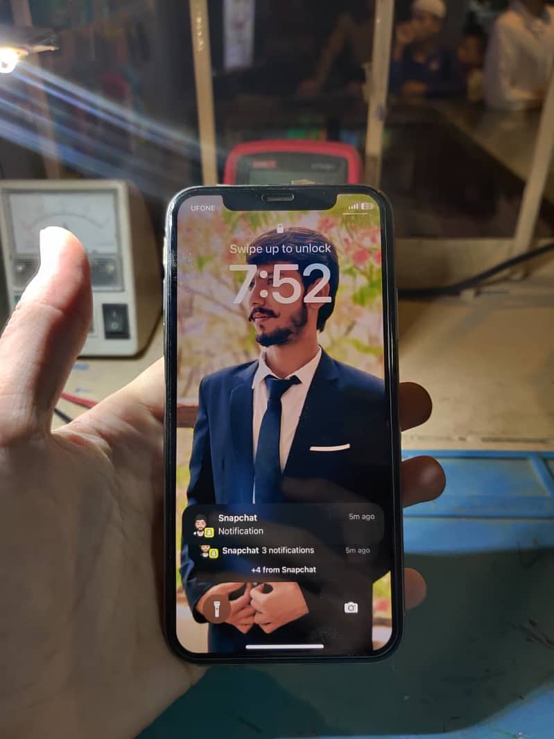Apple iPhone X 6