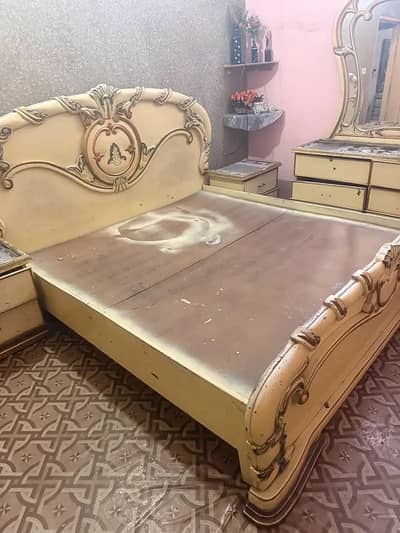 wooden bed set/wardrobe/bed dressing table/side tables