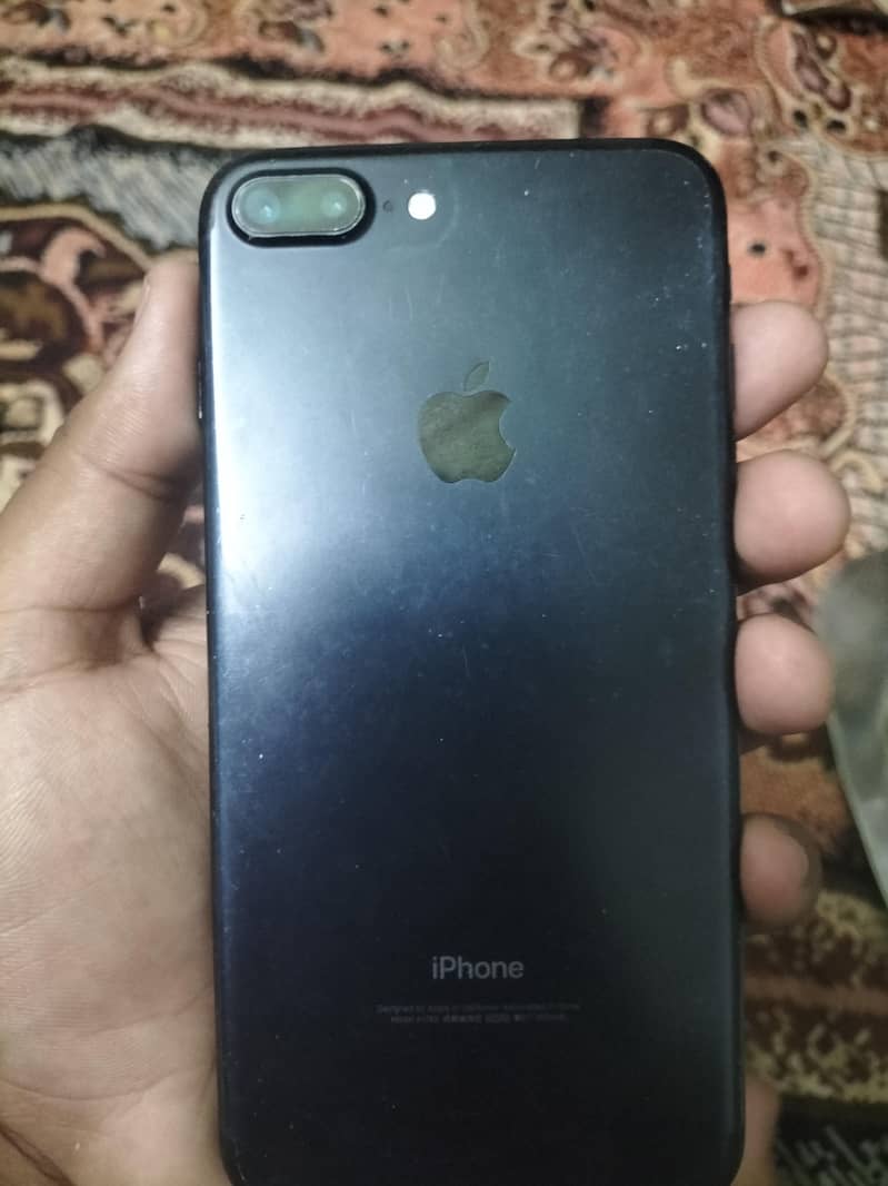 Apple iPhone 7 Plus 1
