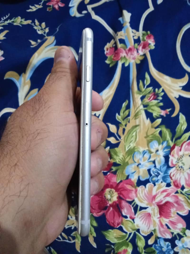 Apple iPhone 6 4