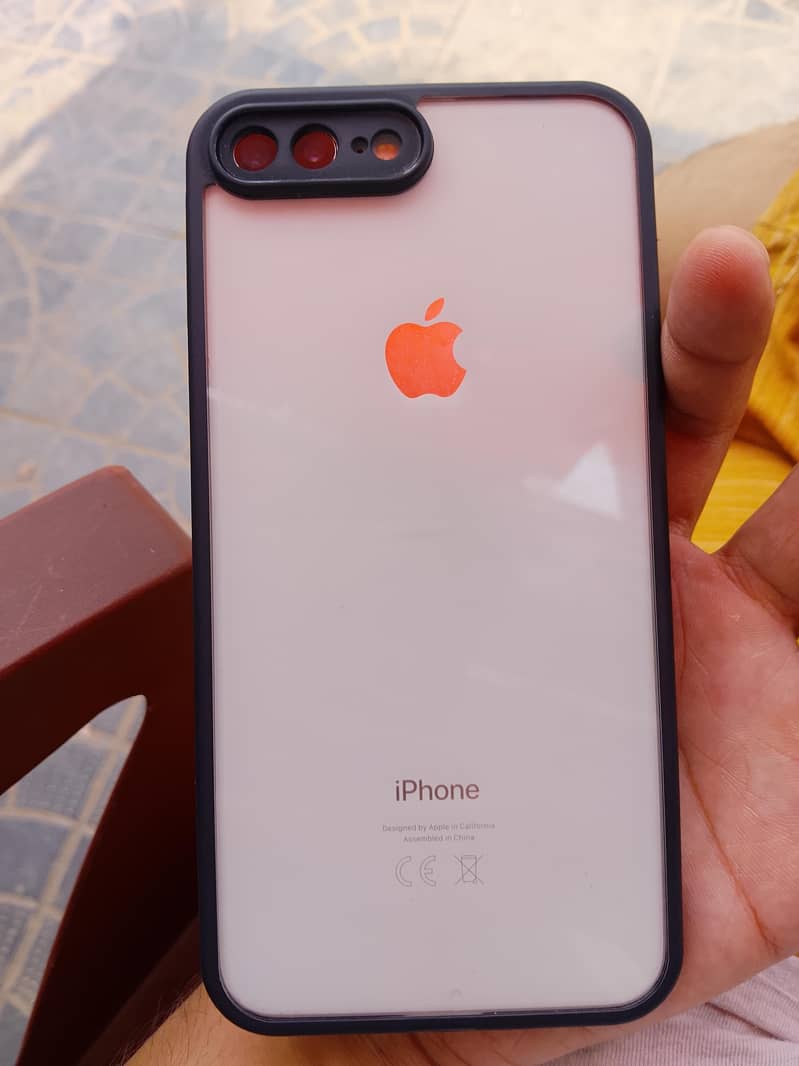 Apple iPhone 8 Plus 1
