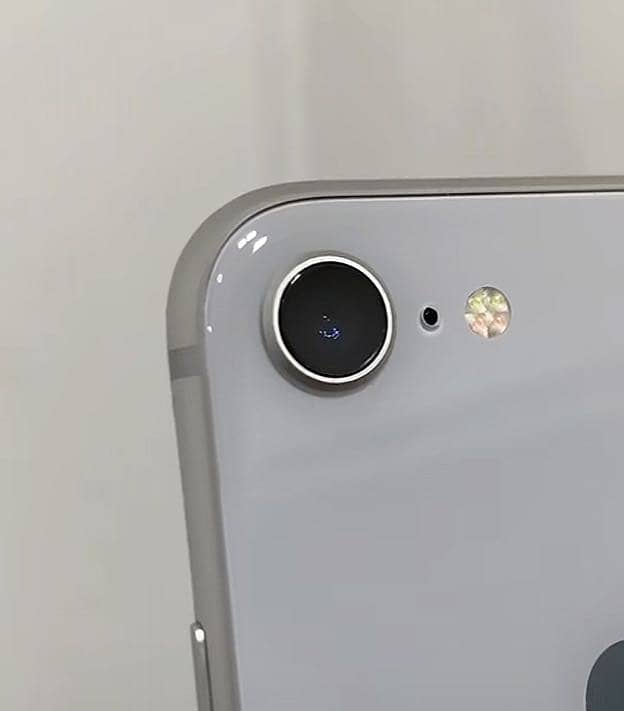Apple iPhone 8 1