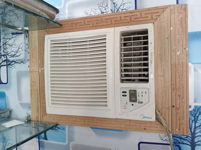 window ac for sale in good condition and cooling