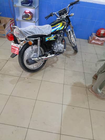 Look like new. every thing is new. . both tyre new.