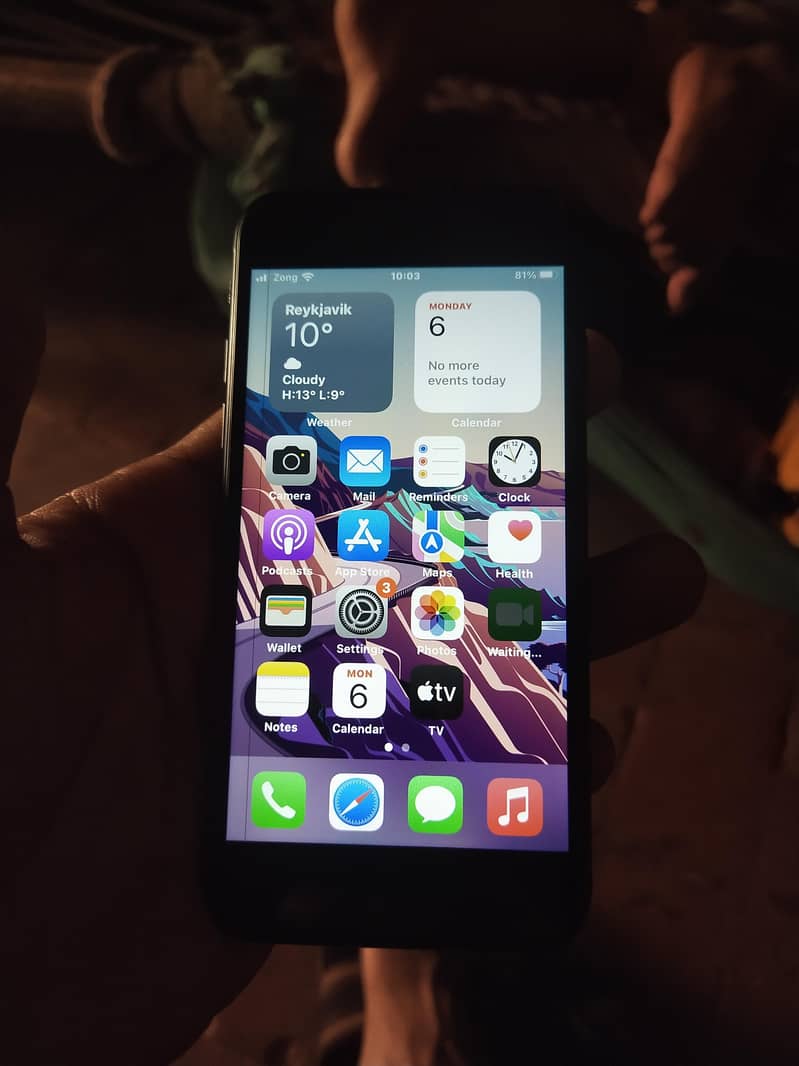 Apple iPhone 7 6