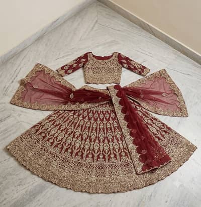Elegant Maroon Bridal Lehenga Choli – Heavy Embroidery | 10/10 Conditi