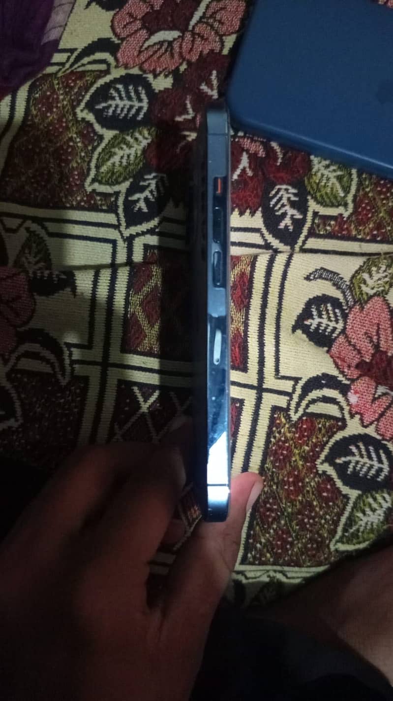 iPhone 13 Pro 2