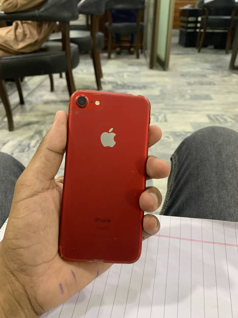 Apple iPhone 7 3